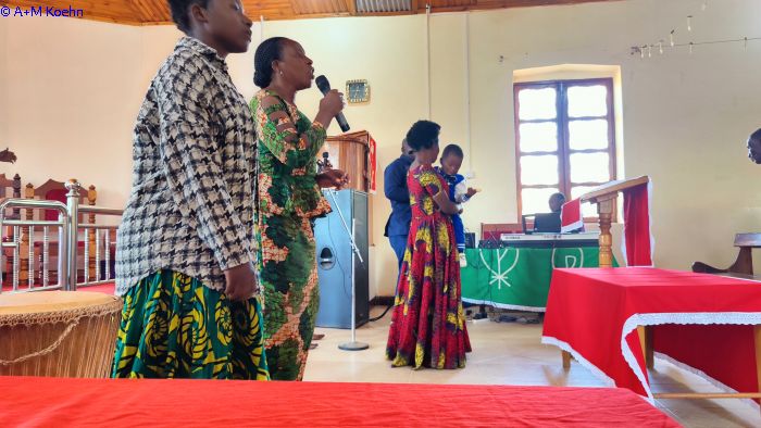 Gottesdienst © A. + M. Koehn bild